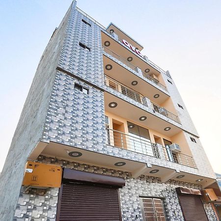 SPOT ON 65948 Royal Villa Gurgaon Esterno foto