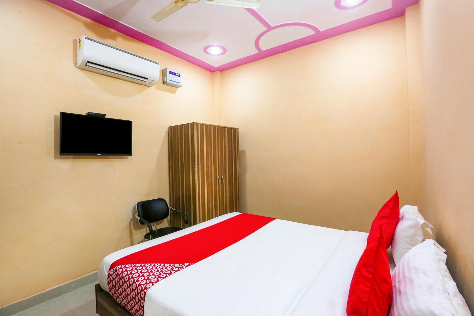 SPOT ON 65948 Royal Villa Gurgaon Esterno foto