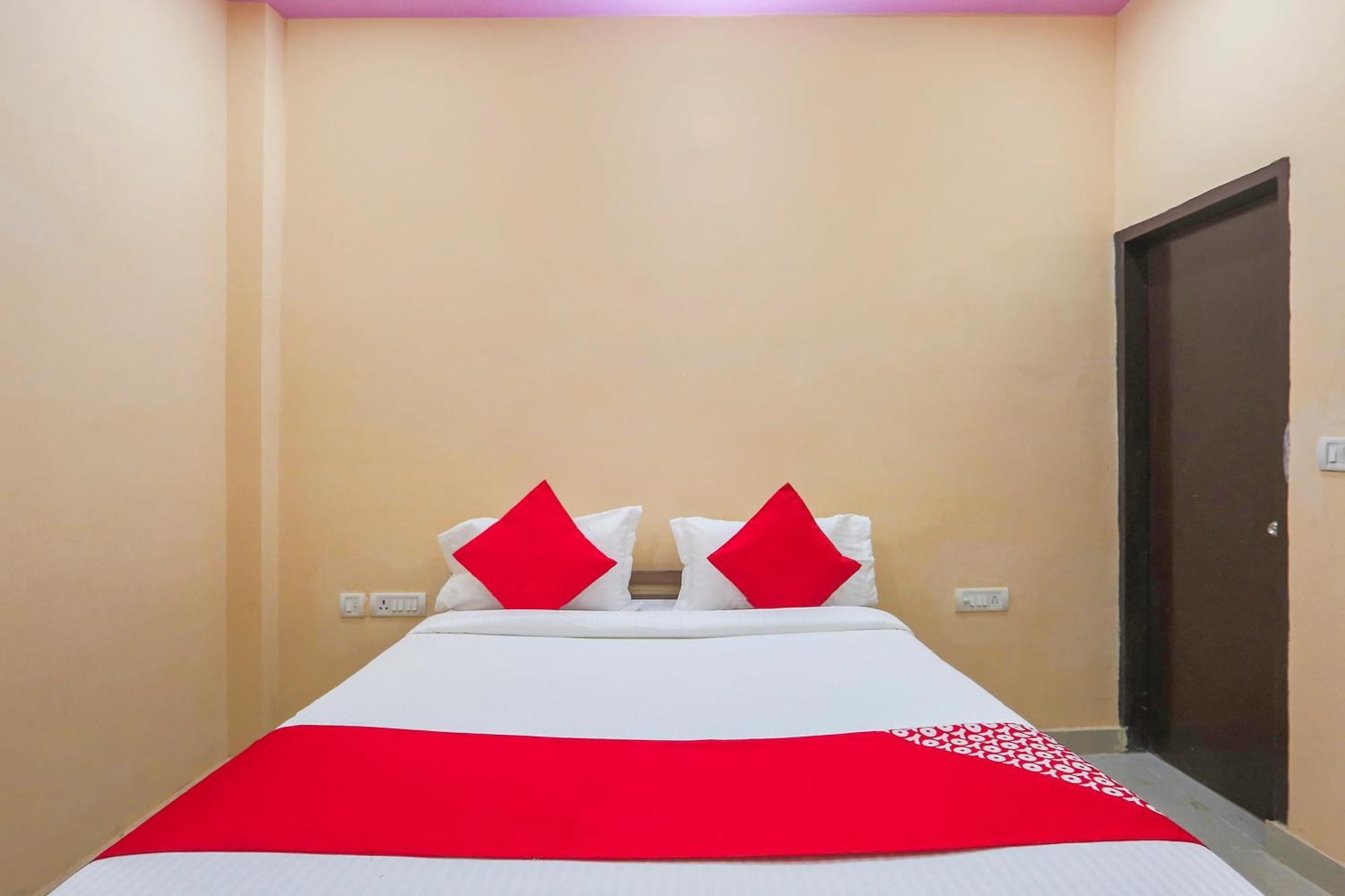 SPOT ON 65948 Royal Villa Gurgaon Esterno foto
