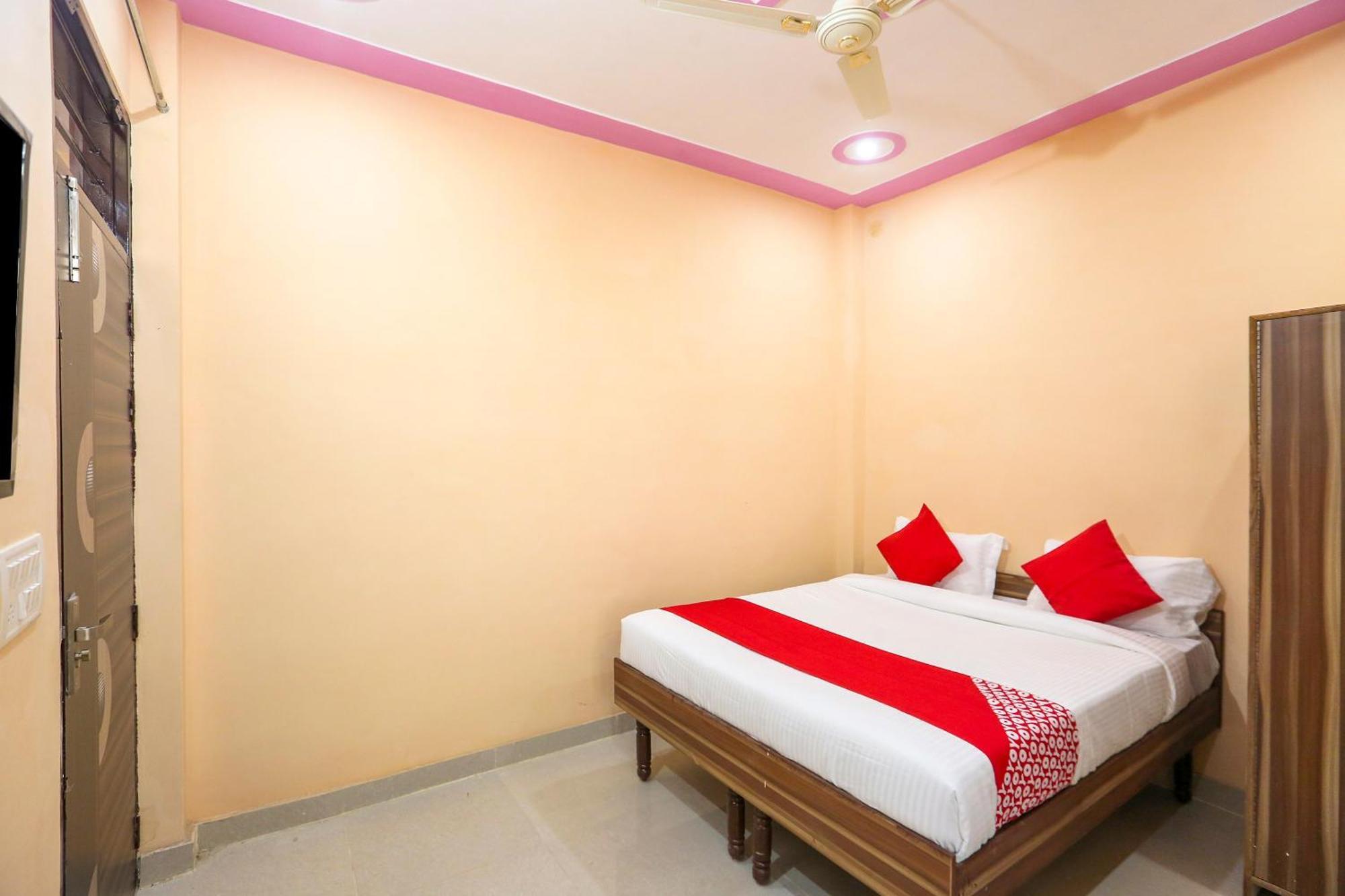 SPOT ON 65948 Royal Villa Gurgaon Esterno foto