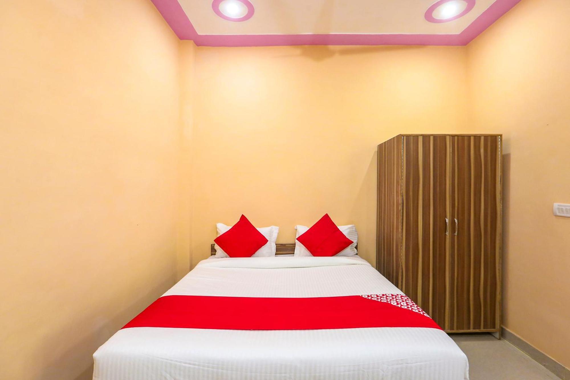 SPOT ON 65948 Royal Villa Gurgaon Esterno foto