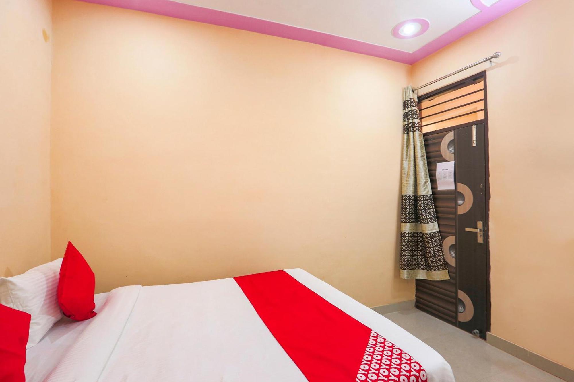 SPOT ON 65948 Royal Villa Gurgaon Esterno foto