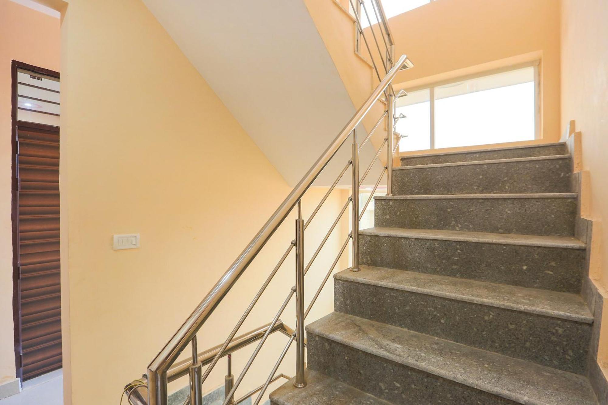 SPOT ON 65948 Royal Villa Gurgaon Esterno foto