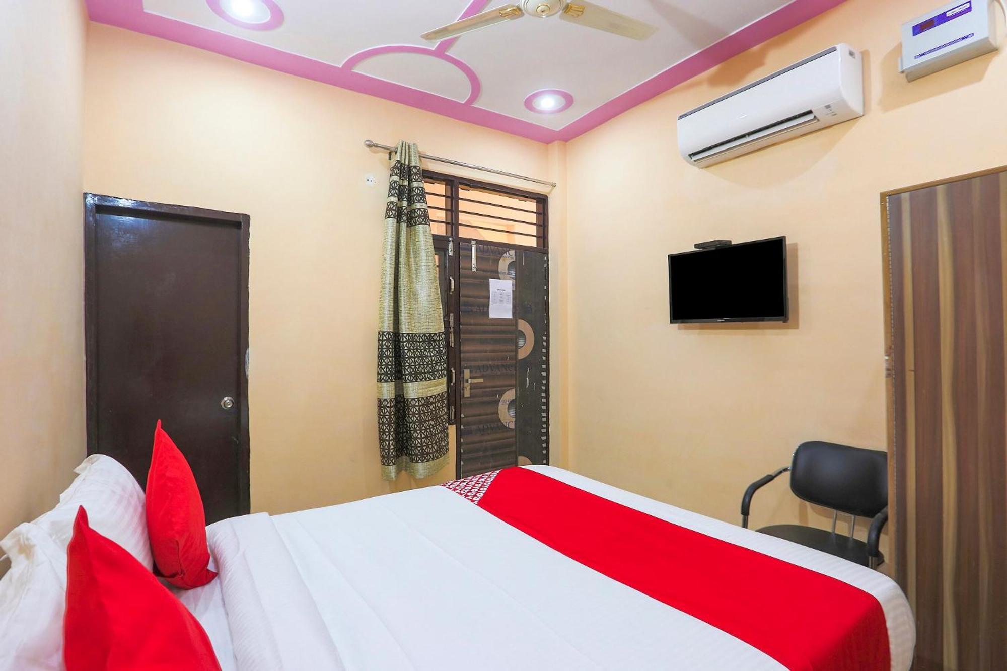 SPOT ON 65948 Royal Villa Gurgaon Esterno foto