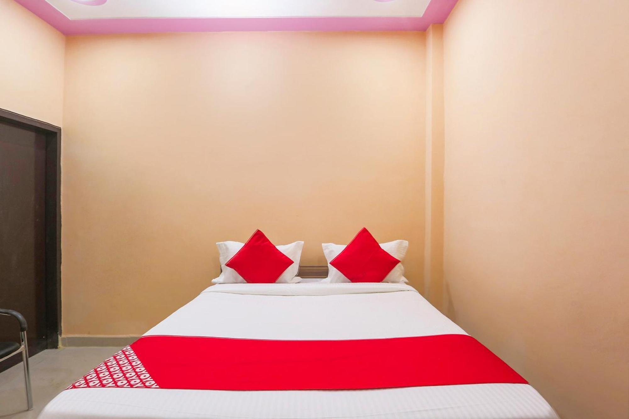 SPOT ON 65948 Royal Villa Gurgaon Esterno foto