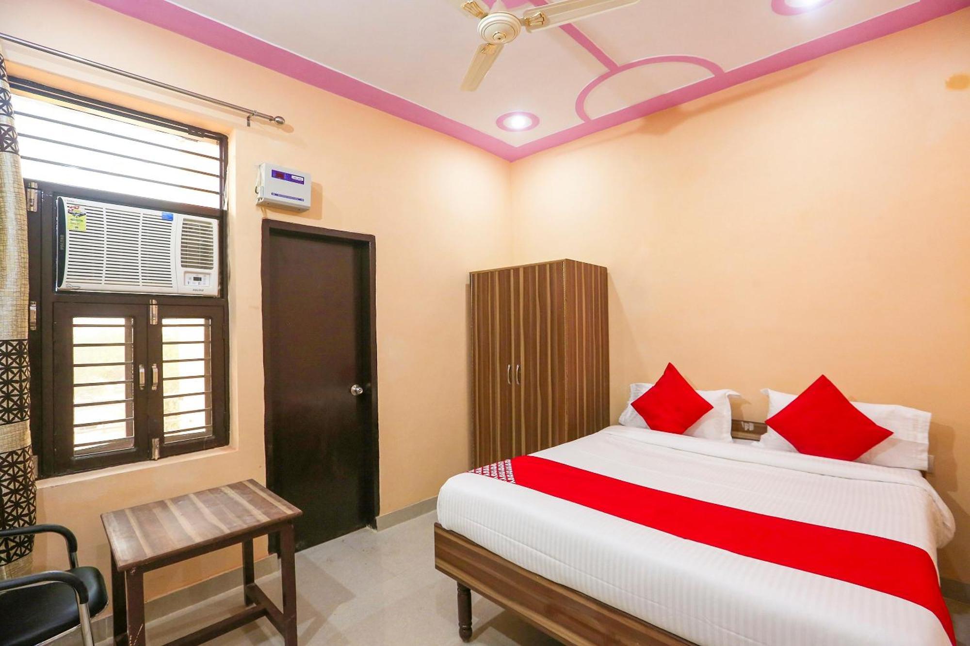SPOT ON 65948 Royal Villa Gurgaon Esterno foto