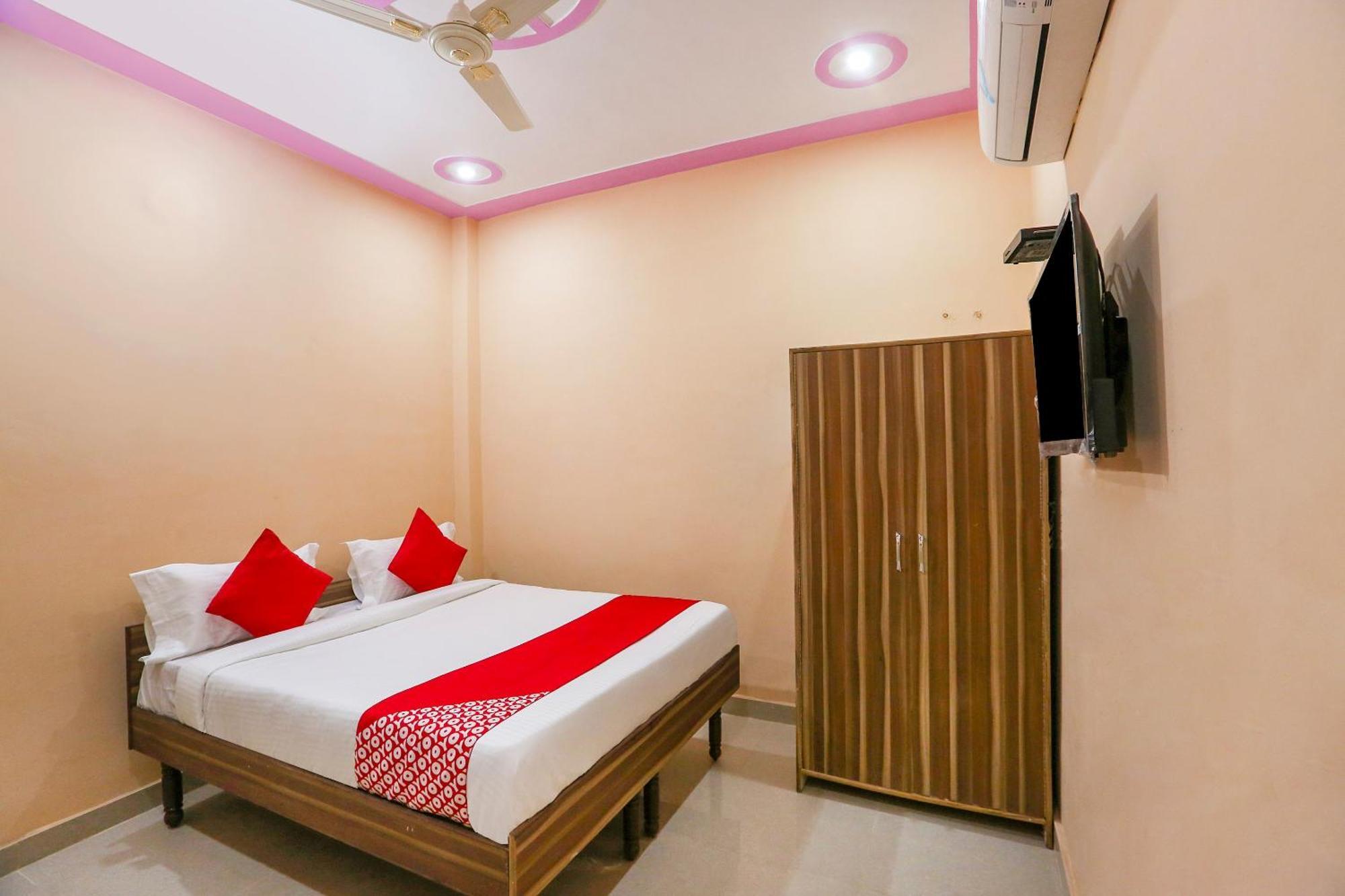 SPOT ON 65948 Royal Villa Gurgaon Esterno foto